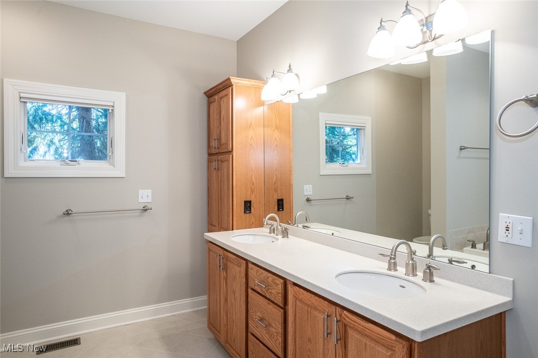 24 Somerset Drive Rocky River OH 44116