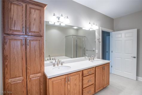 24 Somerset Drive Rocky River OH 44116