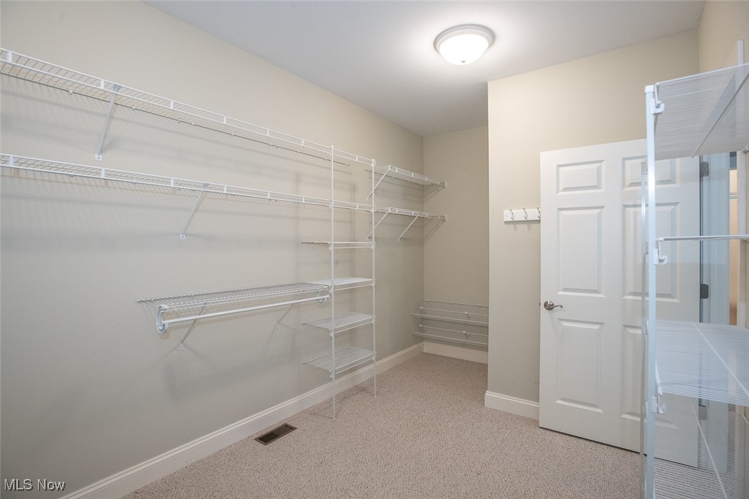 24 Somerset Drive Rocky River OH 44116