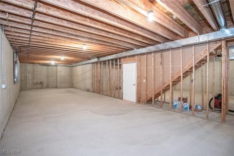 24 Somerset Drive Rocky River OH 44116