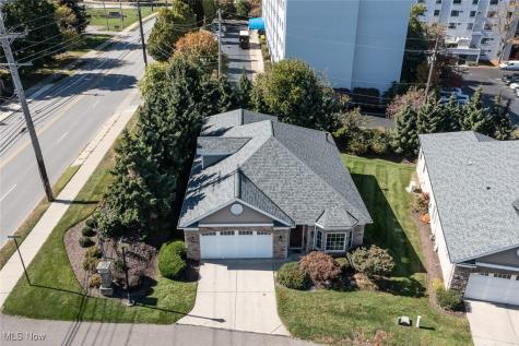 24 Somerset Drive Rocky River OH 44116
