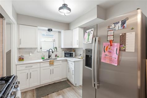 4207 W 58th Street Cleveland OH 44144