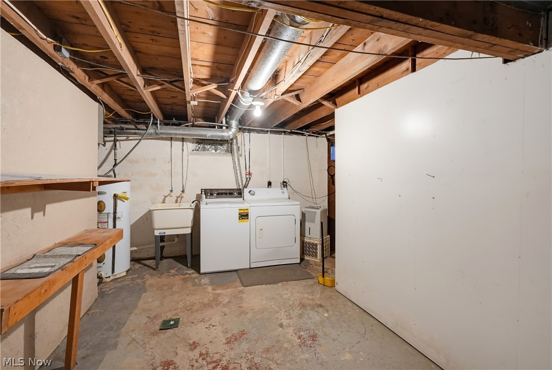 7091 Akron Avenue NW New Franklin OH 44614