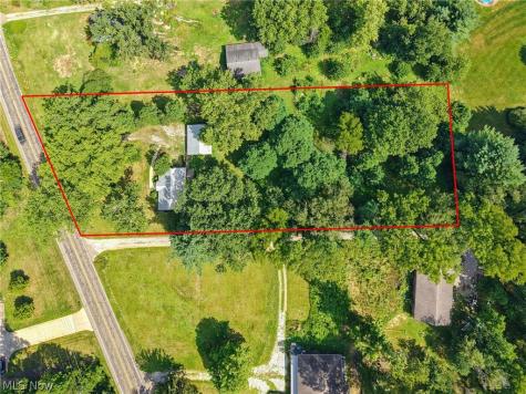 7091 Akron Avenue NW New Franklin OH 44614