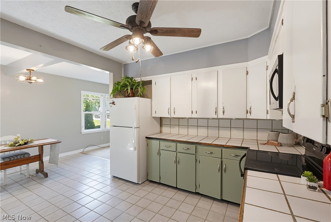 7091 Akron Avenue NW New Franklin OH 44614