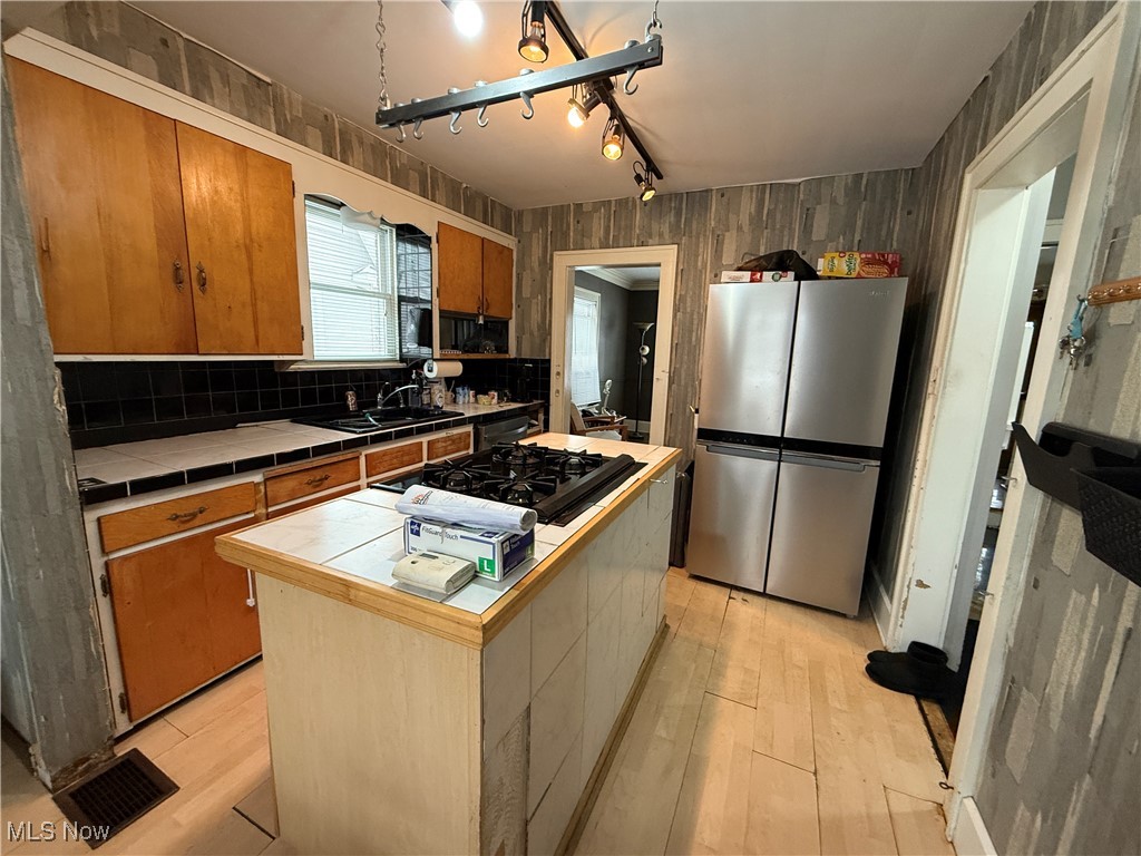 467 Aqueduct Street Akron OH 44303