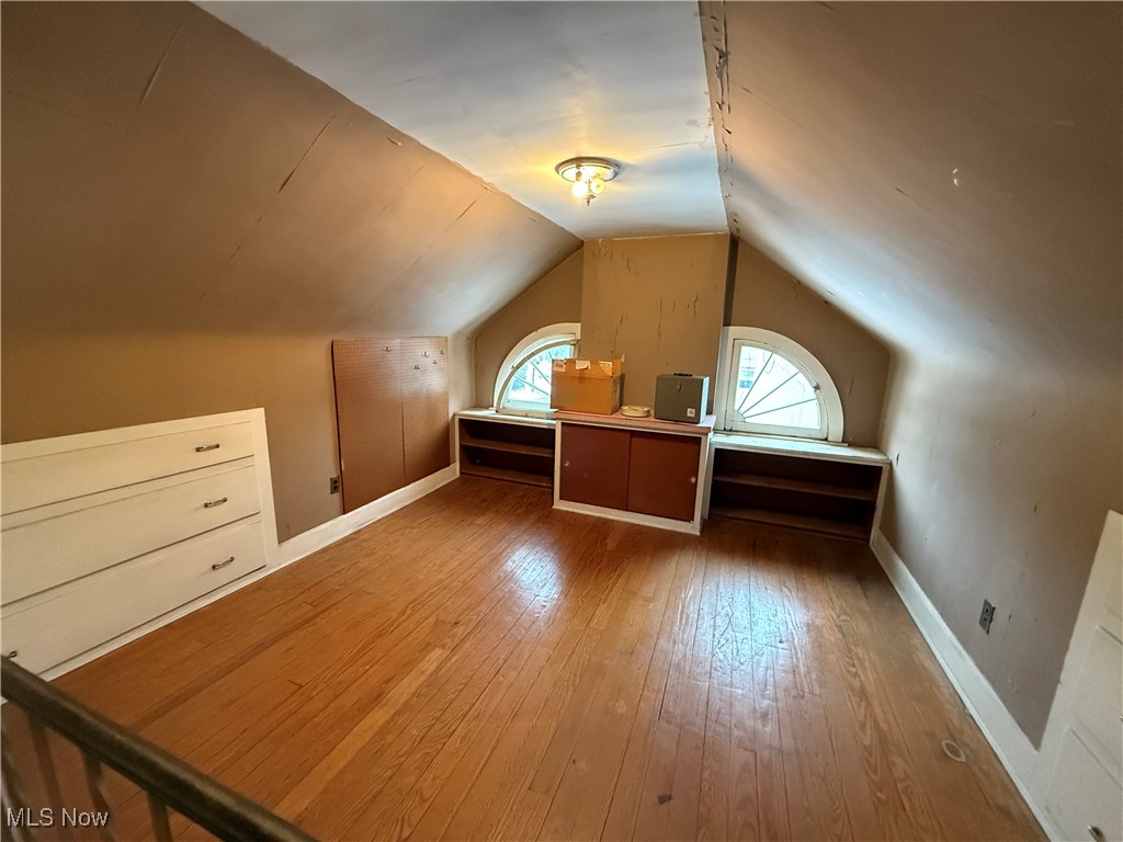 467 Aqueduct Street Akron OH 44303