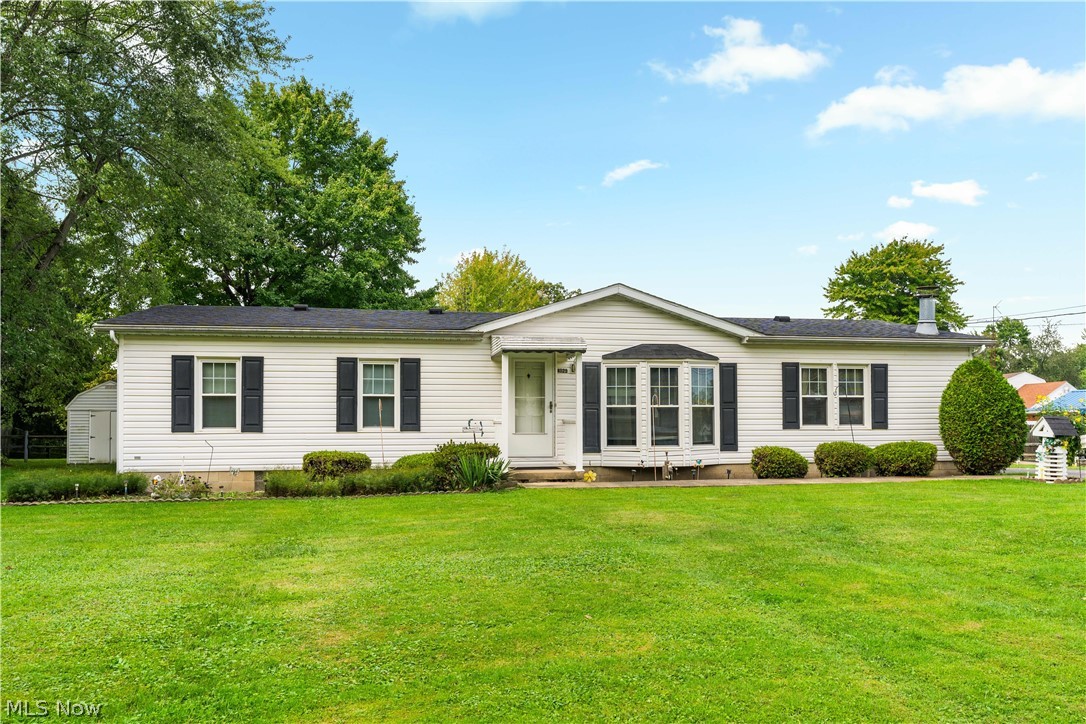 4025 Burke Avenue NE Louisville OH 44641