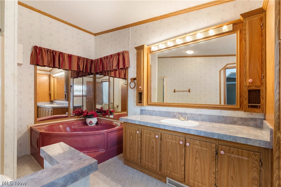 4025 Burke Avenue NE Louisville OH 44641