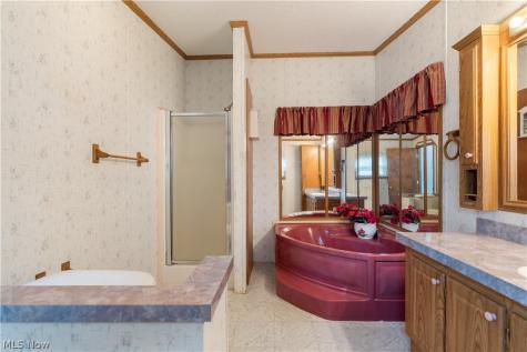 4025 Burke Avenue NE Louisville OH 44641