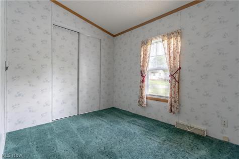 4025 Burke Avenue NE Louisville OH 44641
