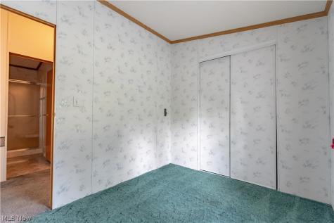 4025 Burke Avenue NE Louisville OH 44641