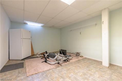 4025 Burke Avenue NE Louisville OH 44641