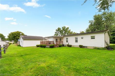 4025 Burke Avenue NE Louisville OH 44641