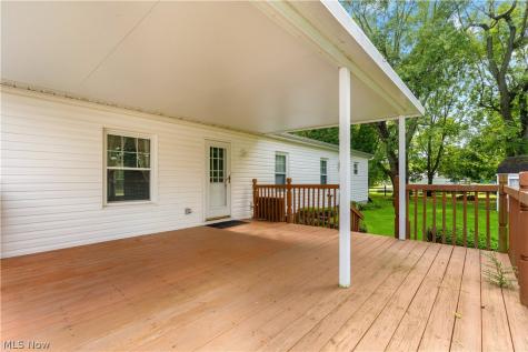 4025 Burke Avenue NE Louisville OH 44641