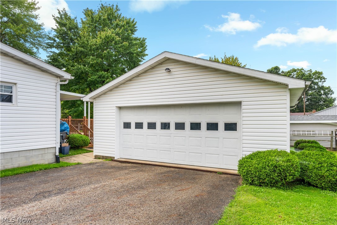 4025 Burke Avenue NE Louisville OH 44641