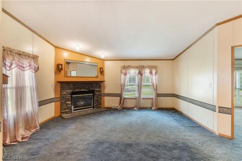 4025 Burke Avenue NE Louisville OH 44641