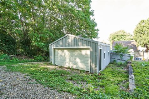 936 Green Avenue SW Massillon OH 44647