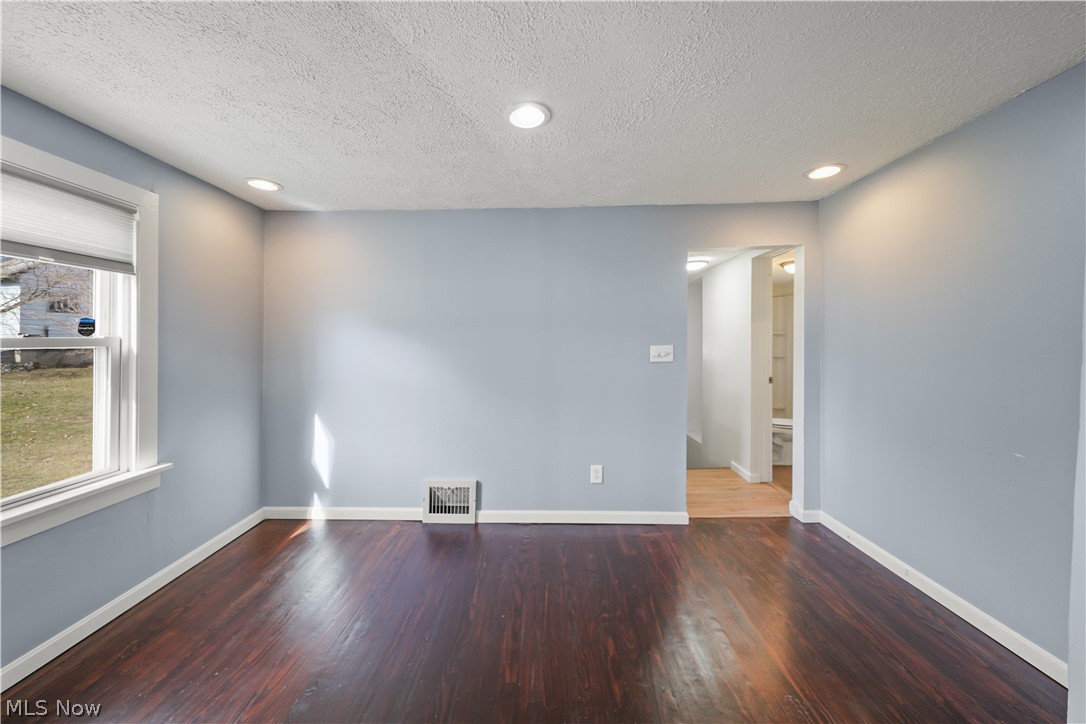 2323 Mingo Trail Akron OH 44312