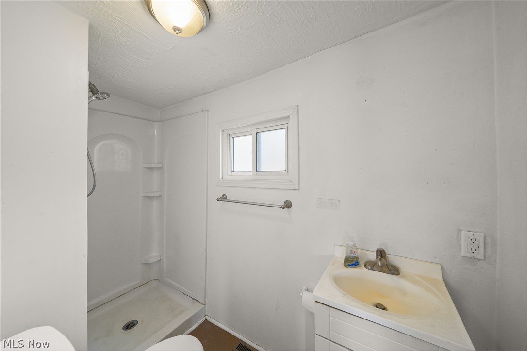 2323 Mingo Trail Akron OH 44312