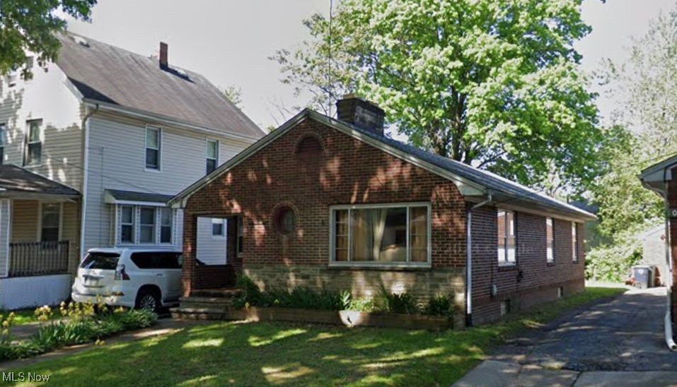 1094 Dietz Avenue Akron OH 44301