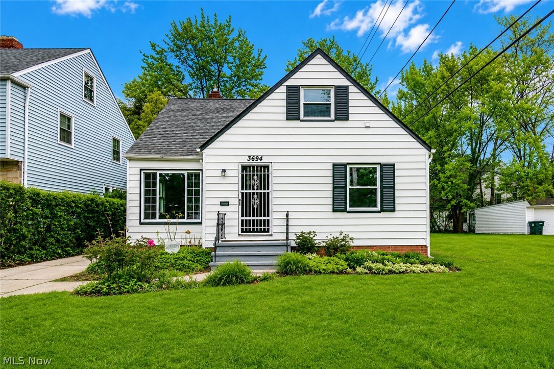3694 Grosvenor Road Cleveland Heights OH 44118