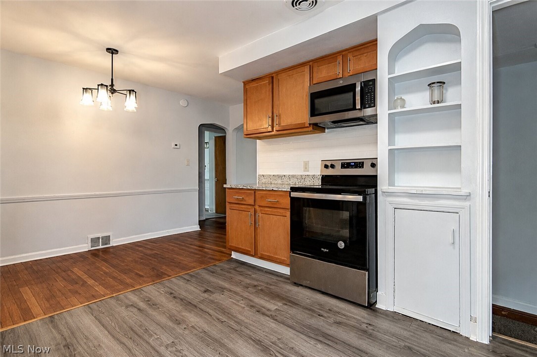 3694 Grosvenor Road Cleveland Heights OH 44118