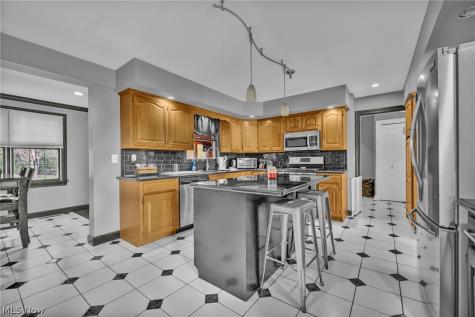6172 Margate Avenue NW Canton OH 44718