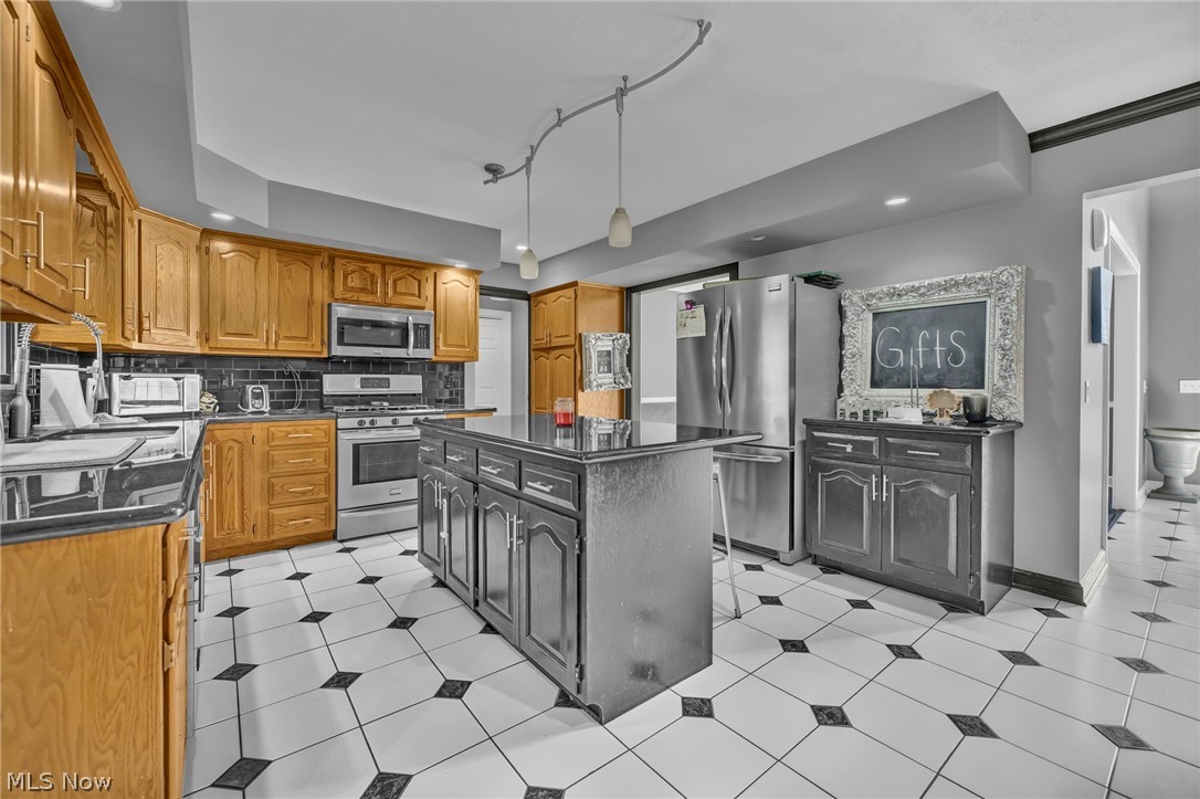 6172 Margate Avenue NW Canton OH 44718
