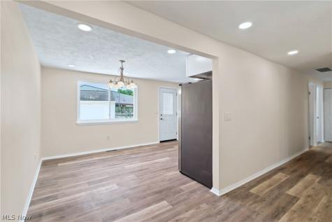 461 Augdon Drive Elyria OH 44035