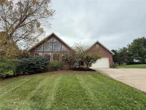 10387 Private Road 275 Millersburg OH 44654