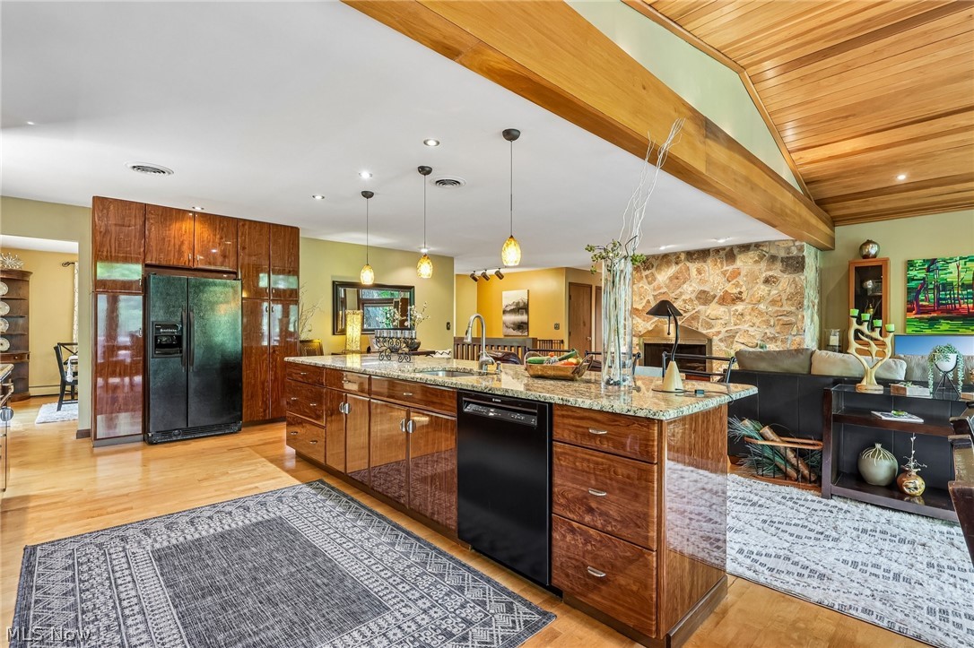 985 S Medina Line Road Wadsworth OH 44281