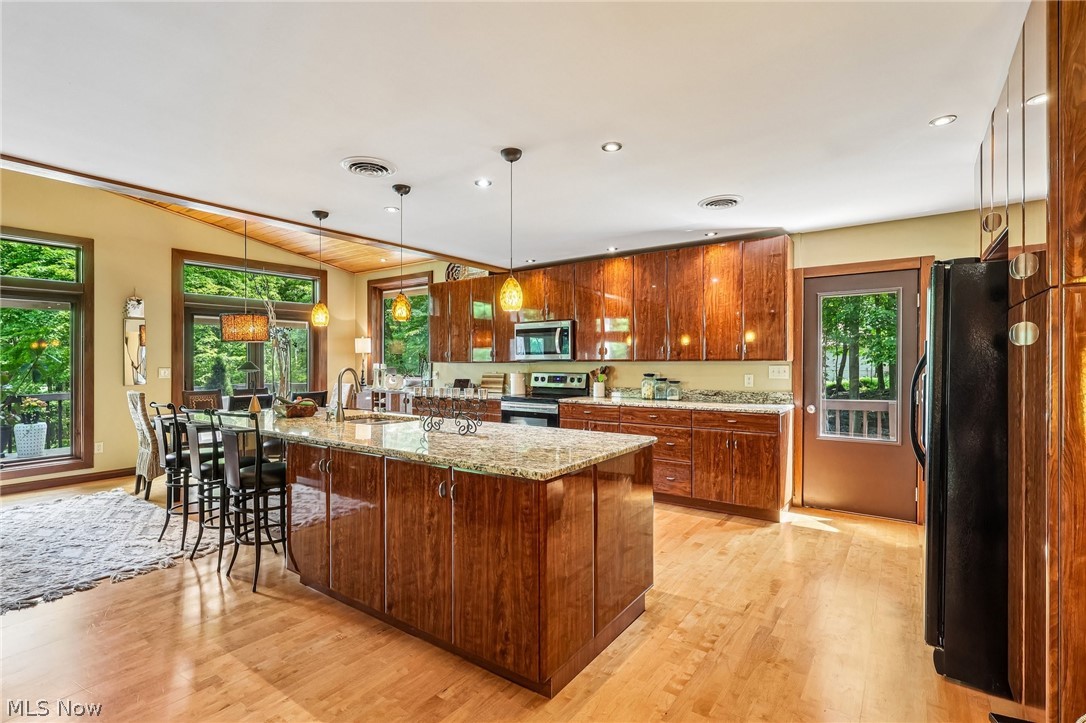 985 S Medina Line Road Wadsworth OH 44281
