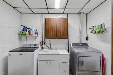 985 S Medina Line Road Wadsworth OH 44281