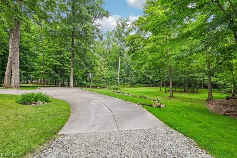 985 S Medina Line Road Wadsworth OH 44281