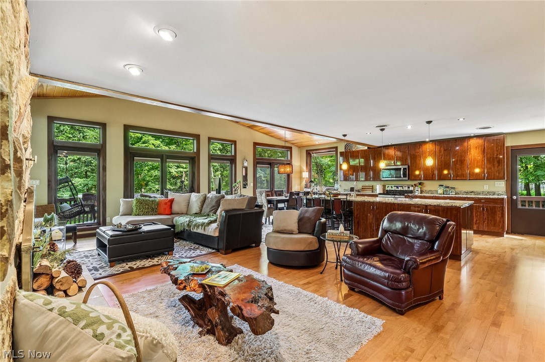985 S Medina Line Road Wadsworth OH 44281