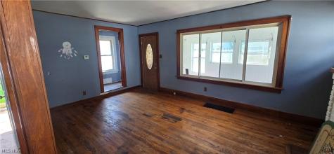 647 Columbia Avenue Akron OH 44310