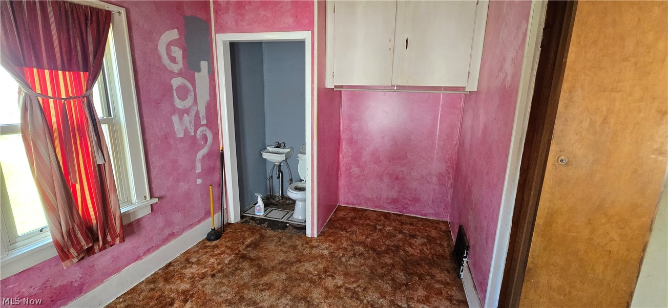 647 Columbia Avenue Akron OH 44310