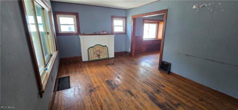 647 Columbia Avenue Akron OH 44310