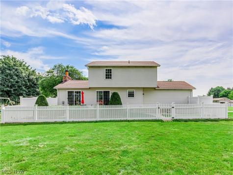 12203 Shoshone Avenue NW Uniontown OH 44685
