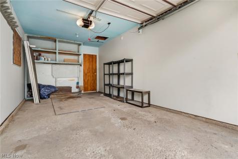 2446 Regentview Street NE Canton OH 44705