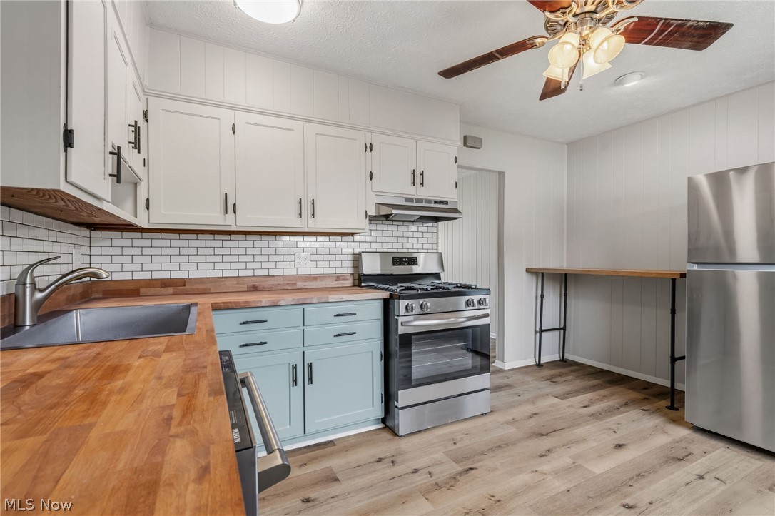 2446 Regentview Street NE Canton OH 44705
