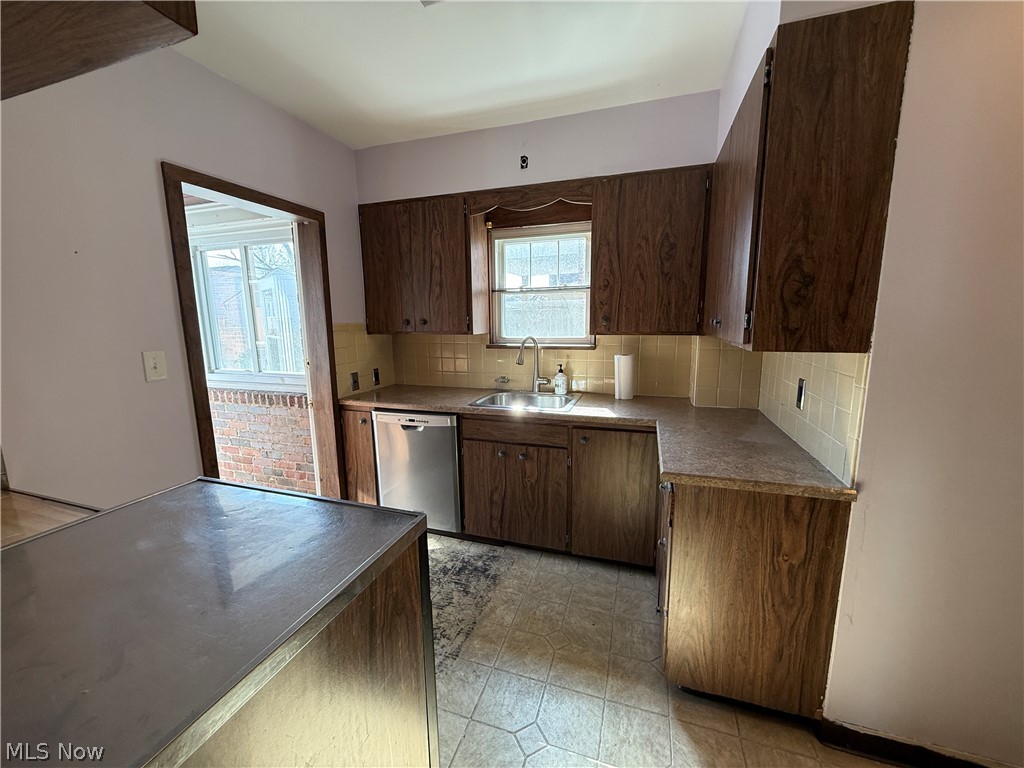 131 E 200th Street Euclid OH 44119