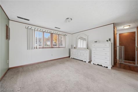 3057 List Street NW Massillon OH 44646