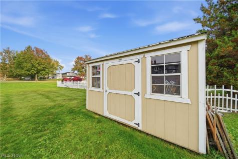 3057 List Street NW Massillon OH 44646