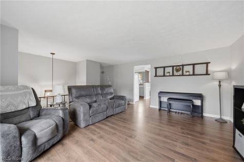 3057 List Street NW Massillon OH 44646