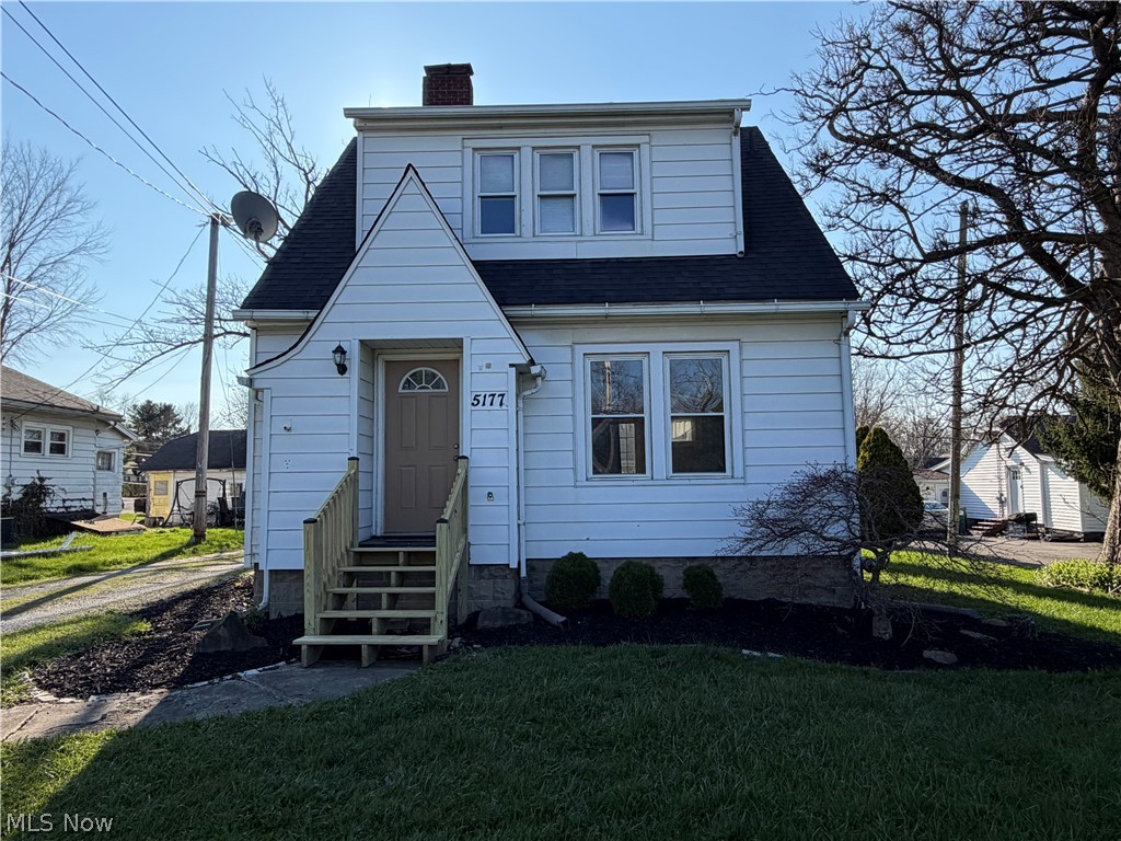5177 Mahoning Avenue NW Warren OH 44483