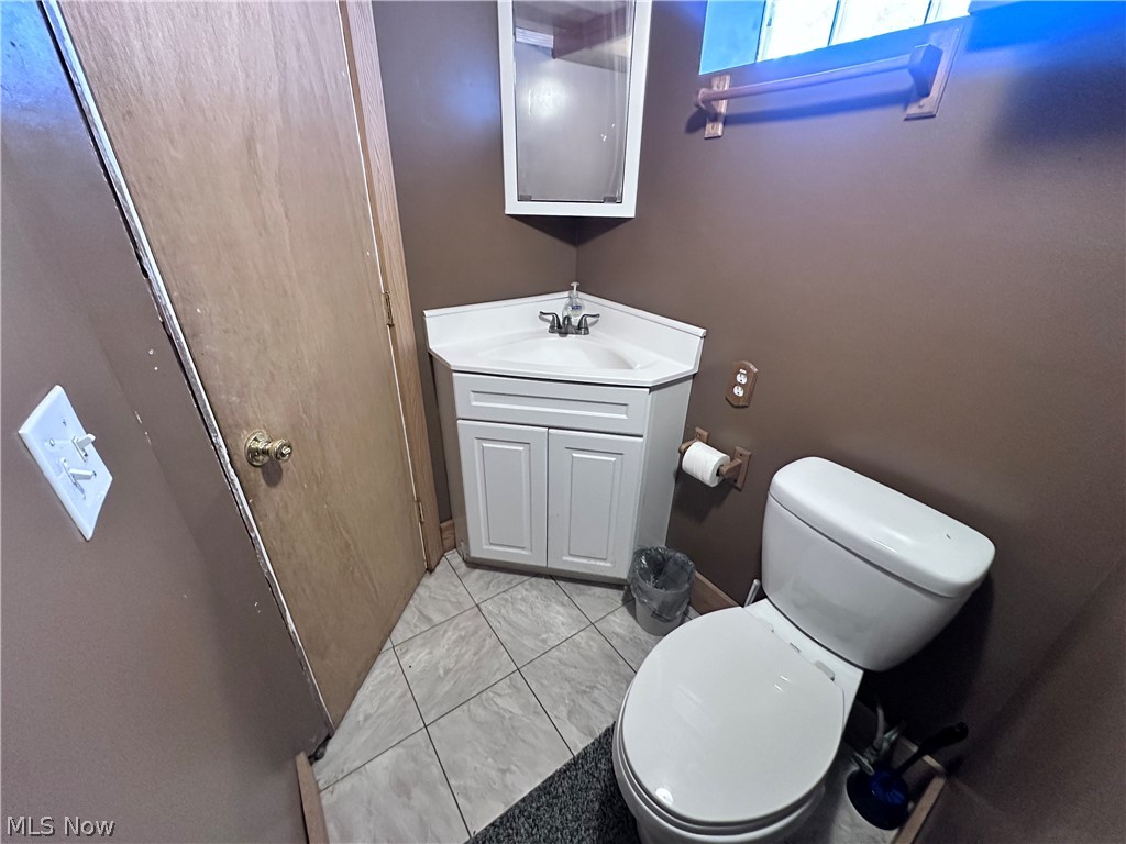 5177 Mahoning Avenue NW Warren OH 44483