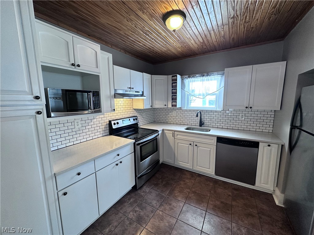 5177 Mahoning Avenue NW Warren OH 44483