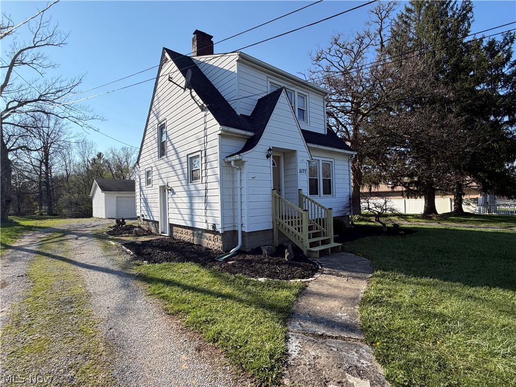 5177 Mahoning Avenue NW Warren OH 44483